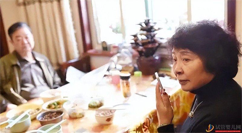 12年前,試管雙胞胎的60歲大媽,現哭訴_很后悔,有來世我不會再生(圖4)