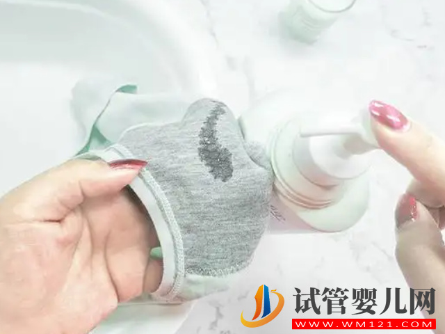 一圖看清胚胎著床成功排出的白帶表現(xiàn)，呈水樣、發(fā)黃都是好“孕”(圖3)