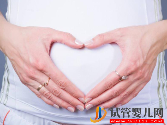 一圖看清胚胎著床成功排出的白帶表現(xiàn)，呈水樣、發(fā)黃都是好“孕”(圖4)