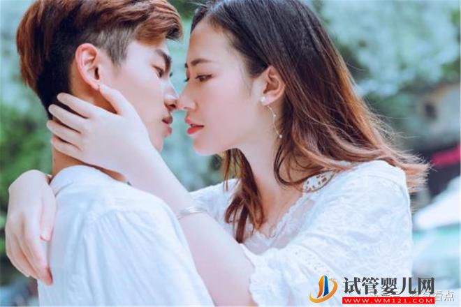 女人給男人這些暗號,讓男人能夠明白她的意思(圖1) 女人給男人這些暗號,讓男人能夠明白她的意思(圖1)