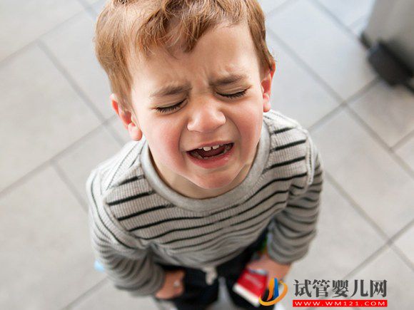 孩子無故哭鬧，爸媽應(yīng)該怎么辦？(圖1)