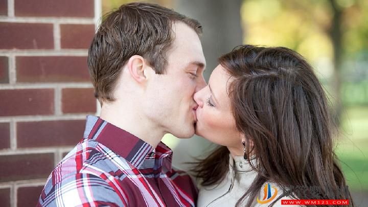 男人對性生活沒興趣怎么改善？教你5招重新燃起性生活激情(圖2)